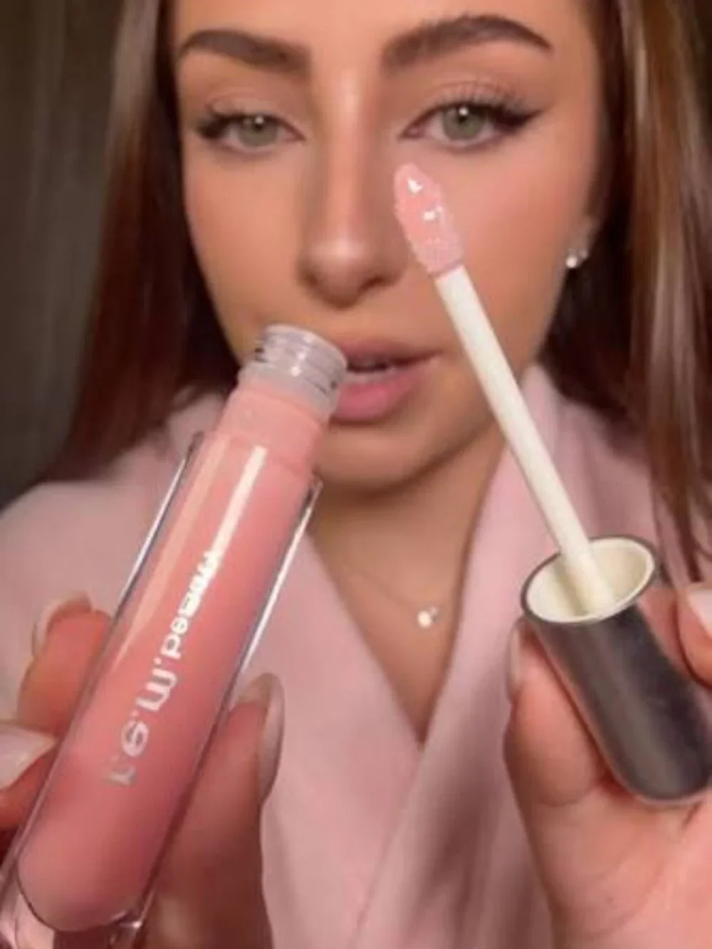 r.e.m. beauty Essential Drip Glossy Balm in Cosmo NEW